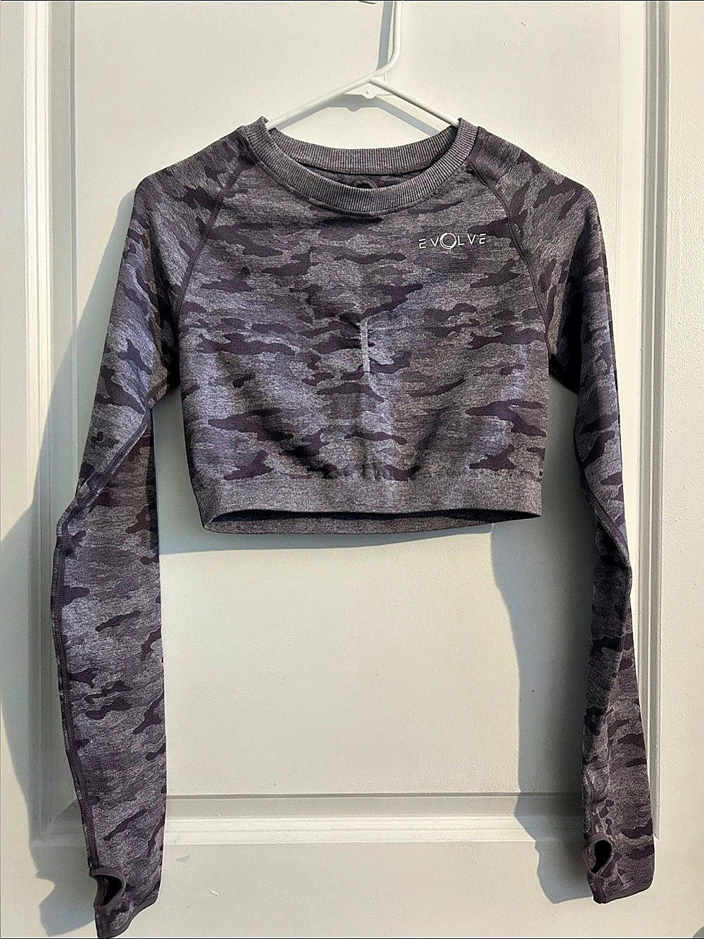 Evolve Women's Camo Cropped Long Sleeve Size Large